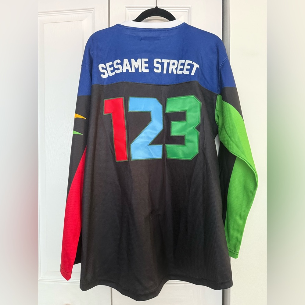 Headgear Classics Sesame Street Hockey Jersey Size XL Elmo Cookie Monster Retro - Picture 10 of 10